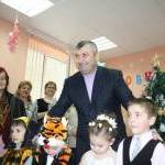 Президент Южной Осетии поздравил с Новым годом детей Республики