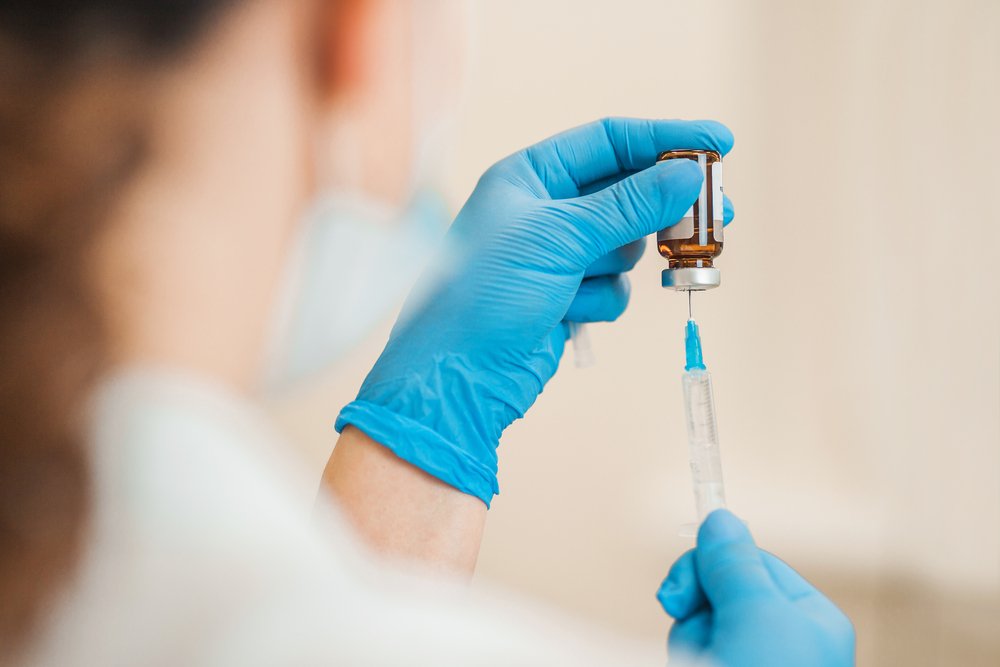 В Курскую область поступит около тысячи доз вакцины от коронавируса