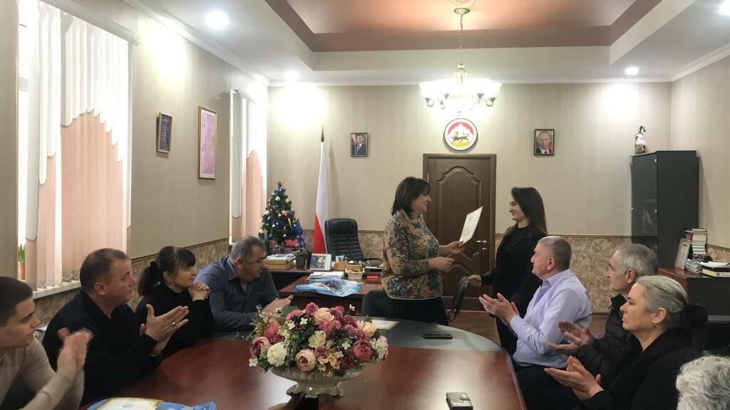 Юным дарованиям Дзауского района вручили грамоты и подарки ...