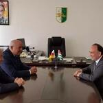 Дипломаты Южной Осетии поздравили абхазских коллег с 25-летием МИД Абхазии