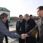 Эдуард Кокойты и Виктор Басаргин посетили объекты восстановления Цхинвала