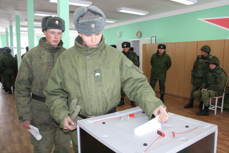 Командир базы. Гражданский персонал 4 база в Южной Осетии. Гражданский персонал база в Южной Осетии. Максимов Южная Осетия. Максимов Алексей Южная Осетия.