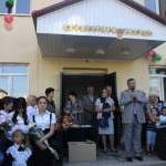 Президент РЮО Эдуард Кокойты  поздравил первоклашек с праздником