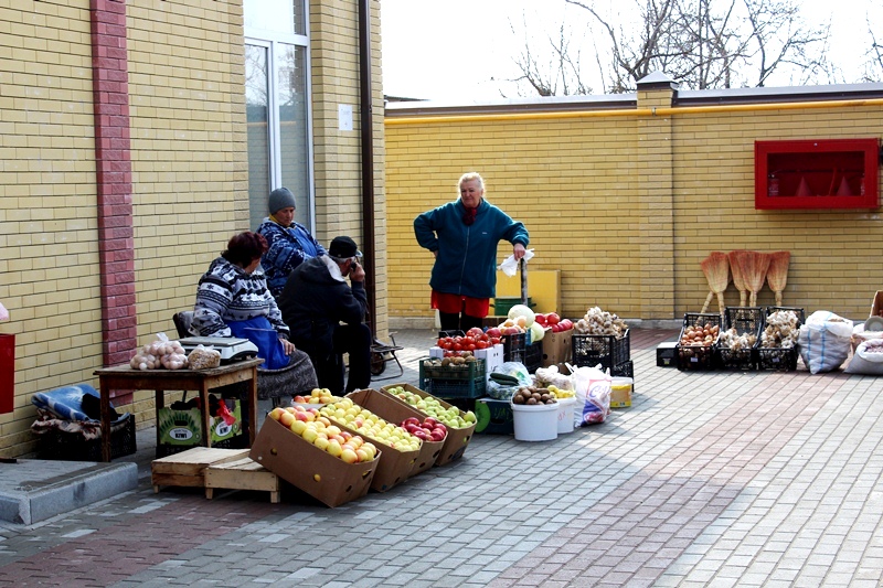 Сотрудники рынка. Городской рынок в Цхинвале.