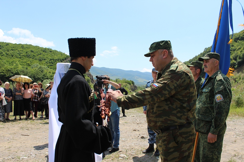 Дебаты в южной осетии. Миротворцы РФ В Южной Осетии 2008. Миротворцы в Южной Осетии. Российские миротворцы в Южной Осетии 1992. Нодар Пухаев.