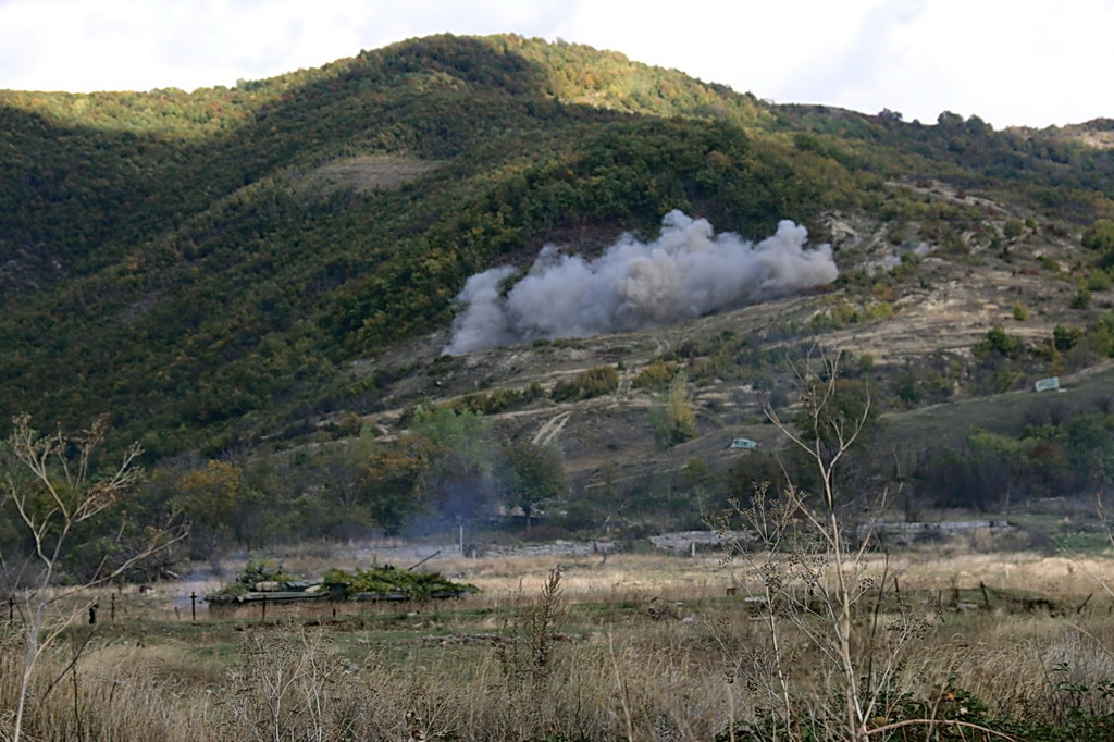 Связь применяемая на кавказе. 4 Военная база в Южной Осетии фото дежурного.