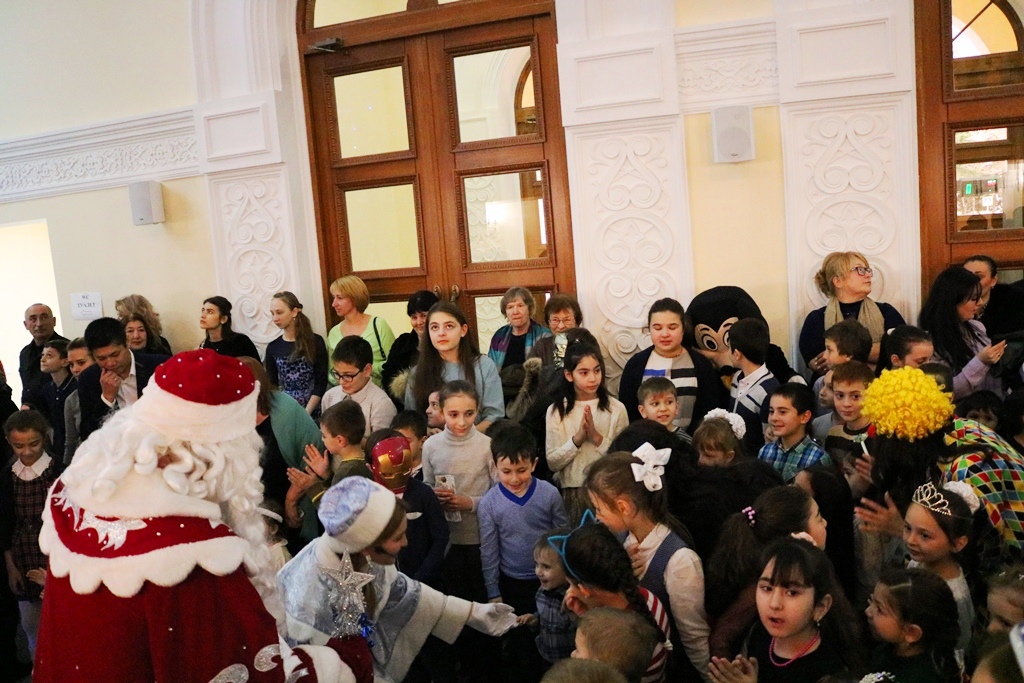 девочка собралась в африку. посол детства 5 класс. посол детства 5 класс. катя детское посольство. посол детства 5 класс.