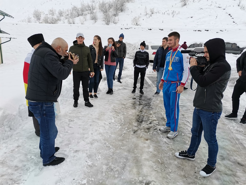 Арсен Хабалов армрестлинг