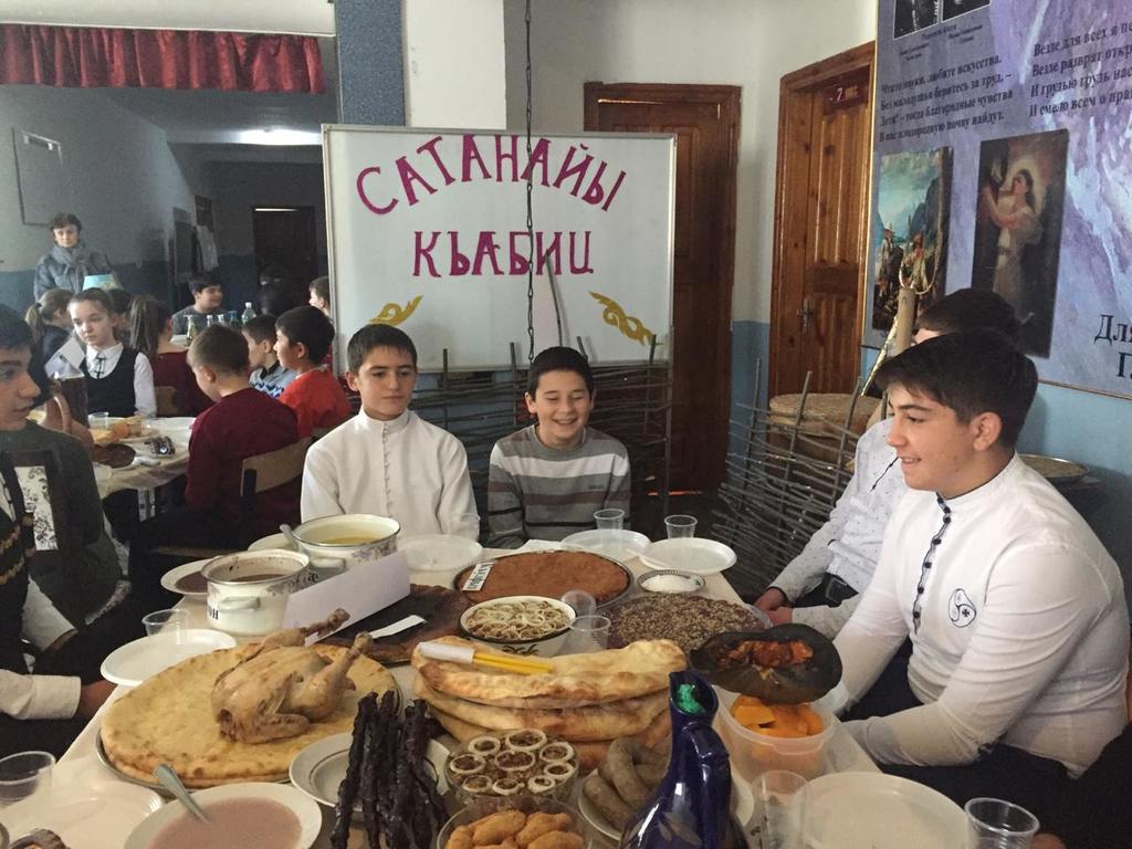 Национальные блюда, сценки и танцы: мероприятие в Дзау посвятили ...