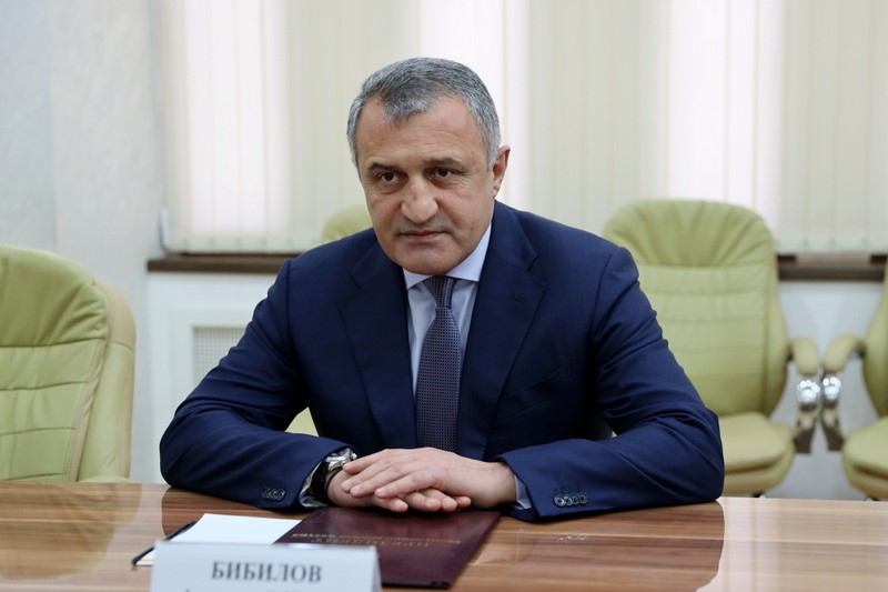 Anatoly Bibilov met with a delegation of the Ministry of Defense of ...