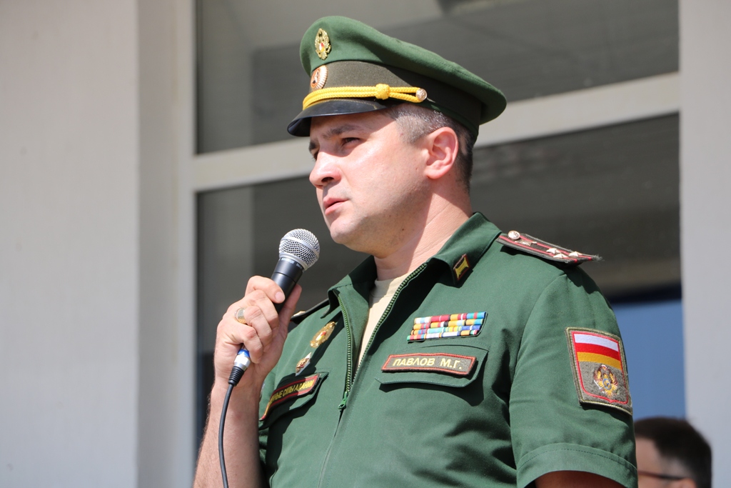 Офицер достоин. Офицер достоин