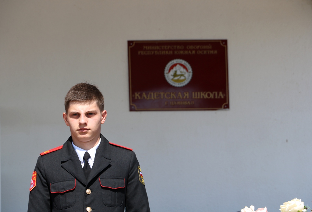 Офицер достоин. Офицер достоин
